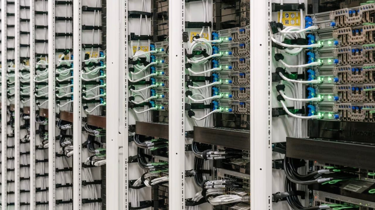 default-852 Shelves of data and storage.
